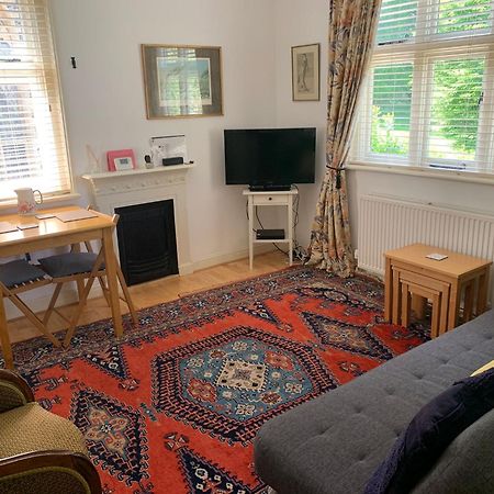 Old School Apartment 1 First Floor Bury St. Edmunds Exteriör bild